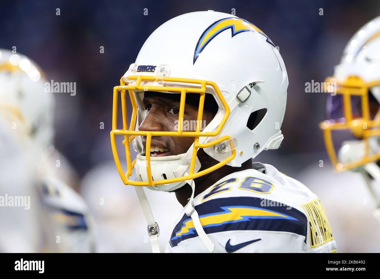 Los Angeles Chargers Eckpfeiler Casey Hayward (26) nimmt auf dem Feld während Aufwärmungen vor der ersten Hälfte eines NFL-Fußballspiels gegen die Detroit Lions in Detroit, Michigan, USA, am Sonntag, 15. September 2019 Teil. (Foto von Amy Lemus/NurPhoto) Stockfoto