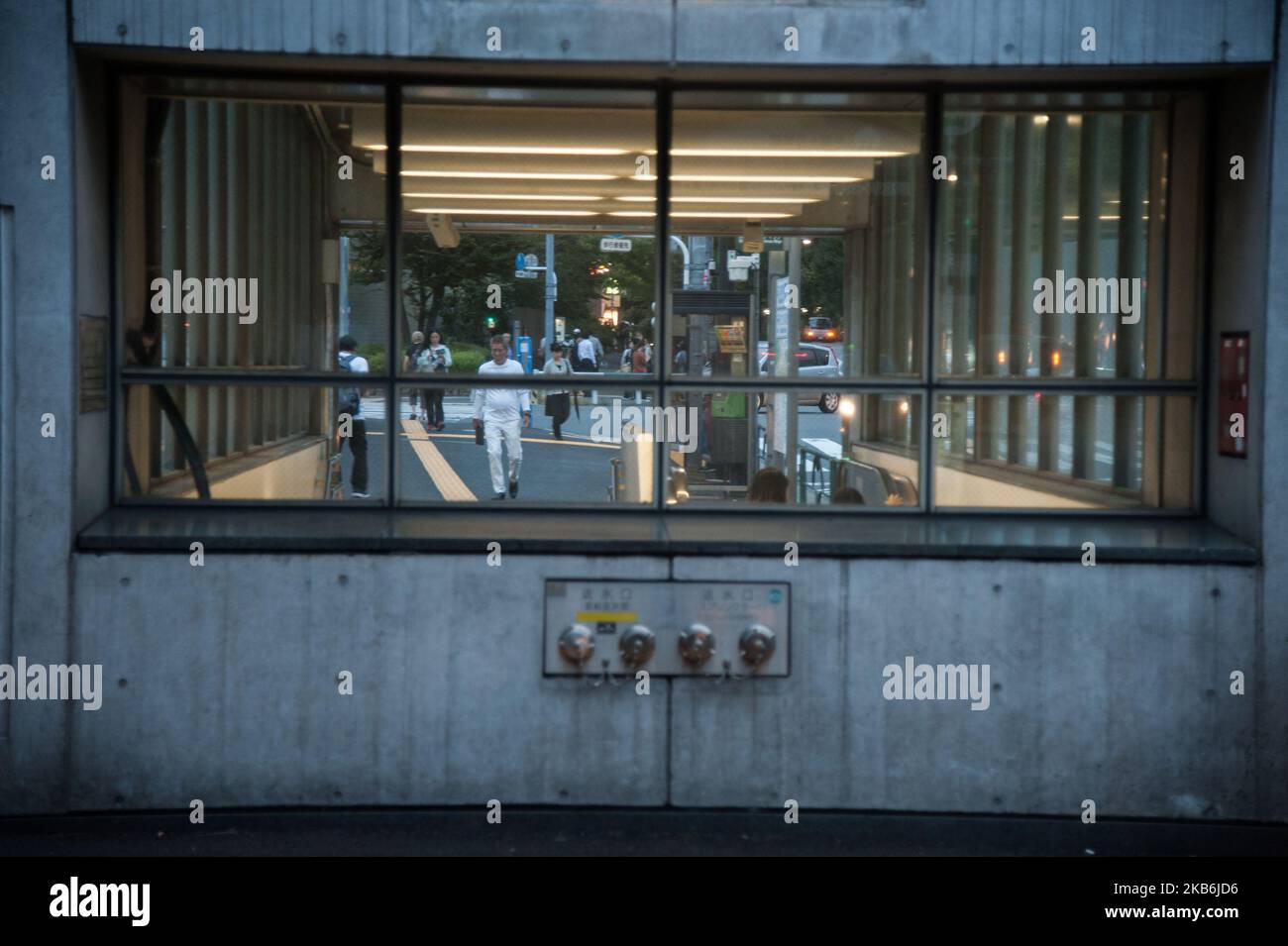 U-Bahn-Station im Bereich des Gebäudes des Olympiastadions von Tokio, das am 22. September 2019 die Olympischen Spiele 2020 in Tokio ausrichten wird (Foto: Hristo Rusev/NurPhoto) Stockfoto