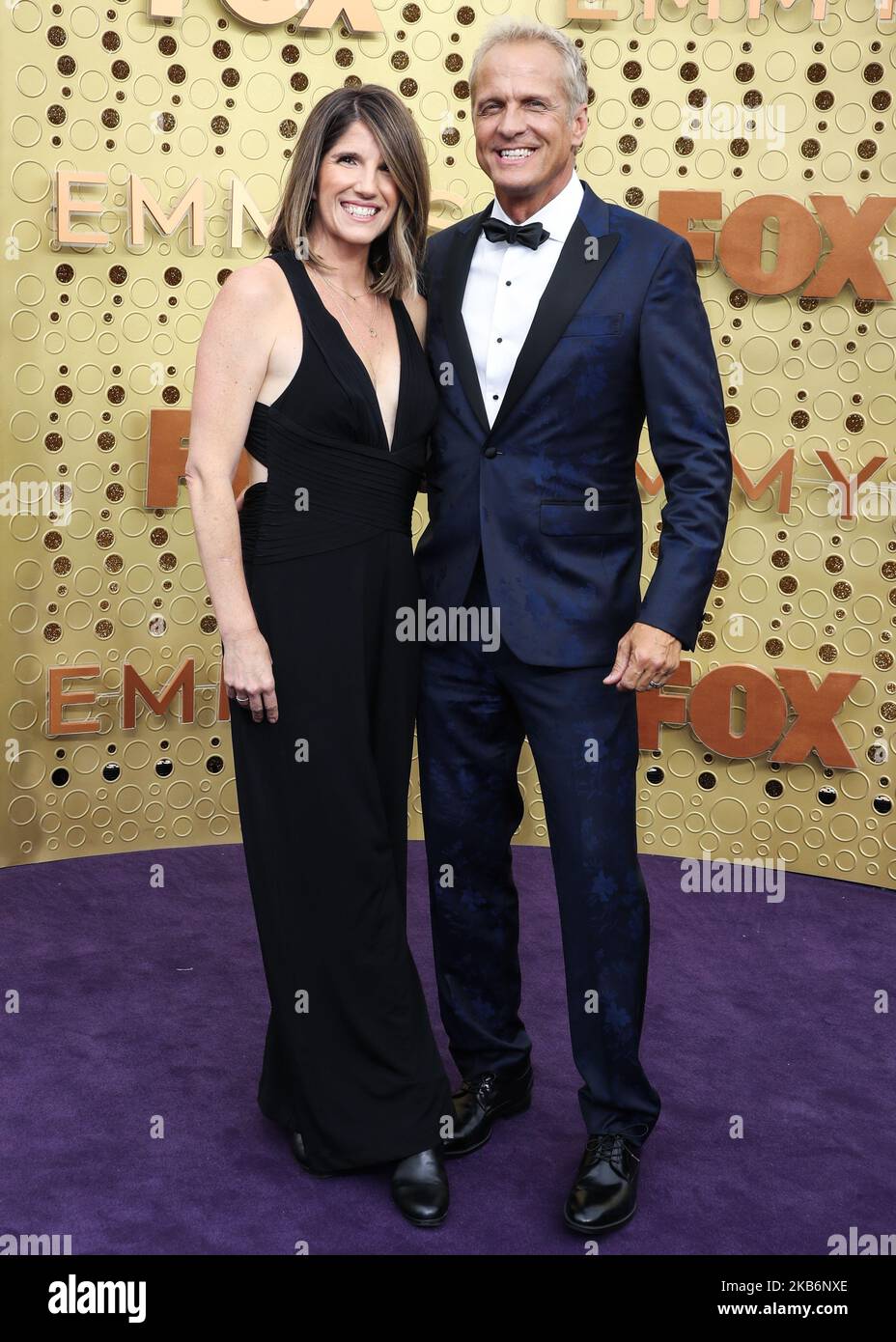 LOS ANGELES, KALIFORNIEN, USA - 22. SEPTEMBER: Mandy Fabian und Patrick Fabian kommen zu den jährlichen Primetime Emmy Awards 71. im Microsoft Theater L.A. Live am 22. September 2019 in Los Angeles, California, USA. (Foto von Xavier Collin/Image Press Agency/NurPhoto) Stockfoto