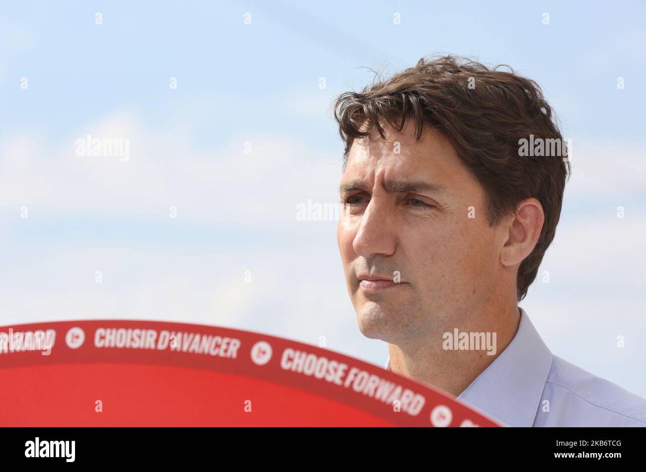 Justin Trudeau, Vorsitzender der Liberalen Partei Kanadas, hält am 22. September 2019 vor den Bundestagswahlen 2019 eine Rede auf einer Pressekonferenz in Brampton, Ontario, Kanada. Trudeau kündigte an, dass er bei einer Wiederwahl die Steuern für die Mittelschicht senken und den Kanadiern günstigere Handyrechnungen ermöglichen würde. (Foto von Creative Touch Imaging Ltd./NurPhoto) Stockfoto