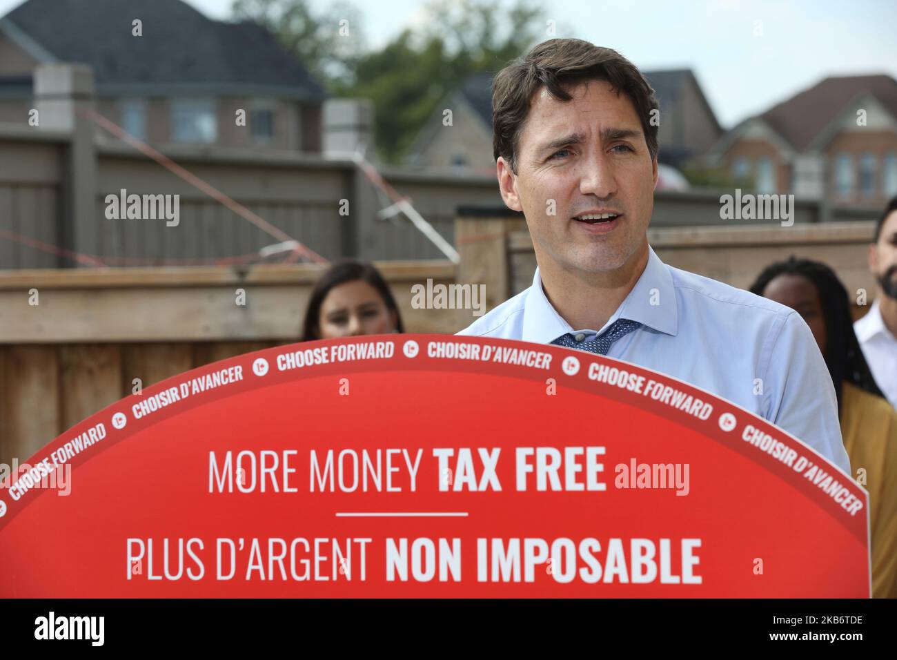 Justin Trudeau, Vorsitzender der Liberalen Partei Kanadas, hält am 22. September 2019 vor den Bundestagswahlen 2019 eine Rede auf einer Pressekonferenz in Brampton, Ontario, Kanada. Trudeau kündigte an, dass er bei einer Wiederwahl die Steuern für die Mittelschicht senken und den Kanadiern günstigere Handyrechnungen ermöglichen würde. (Foto von Creative Touch Imaging Ltd./NurPhoto) Stockfoto