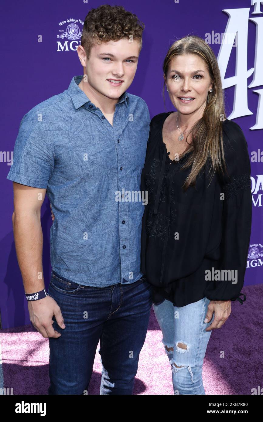 CENTURY CITY, LOS ANGELES, KALIFORNIEN, USA - 06. OKTOBER: David Vincent Turco und Paige Turco kommen zur Weltpremiere von MGM's "The Addams Family", die am 6. Oktober 2019 im Westfield Century City AMC in Century City, Los Angeles, Kalifornien, USA, stattfand. (Foto von Xavier Collin/Image Press Agency/NurPhoto) Stockfoto