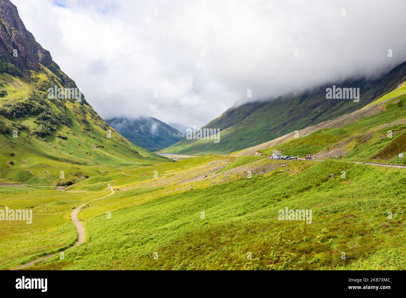 Glencoe schottische Hochlandschaft mit Bergen und Hügeln, Schottland, Großbritannien, Sommer 2022 Stockfoto