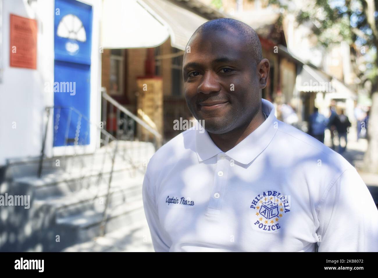 Capt. Jarreau Thomas, Kommandant der Police Athletics League, gesehen während einer Blockparty in der Gemeinde am 5. Oktober 2019 im Stadtteil Nicetown-Tioga in Philadelphia, PA. (Foto von Bastiaan Slabbers/NurPhoto) Stockfoto