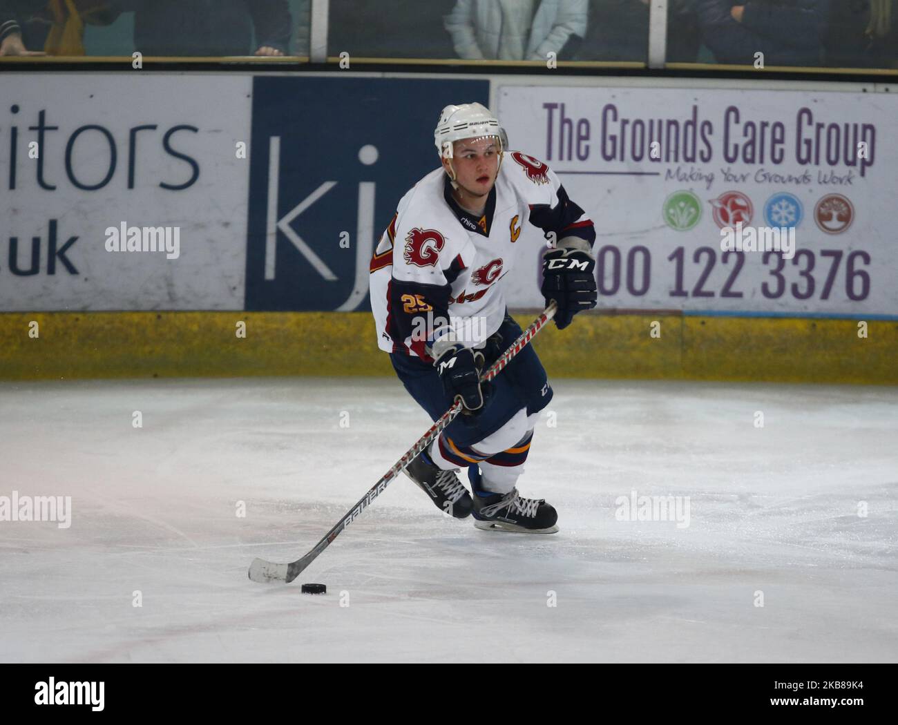 Luke Tull von Guildford Phoenix während der National Ice Hockey League zwischen Guildford Phoenix und Swindon Wildcats 2 im Guildford Spectrum Stadium in Guildford, England am 13. Oktober 2019 (Foto von Action Foto Sport/NurPhoto) Stockfoto