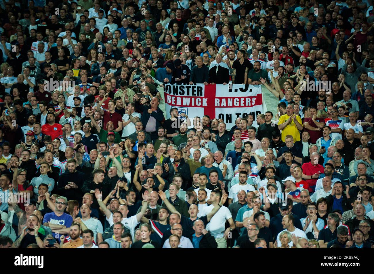 Fans von England, während der UEFA EURO 2020 Qualifikation Bulgarien gegen England im Vasil Levski Nationalstadion, Sofia, Bulgarien am 14. Oktober 2019 (Foto: Hristo Rusev/NurPhoto) Stockfoto