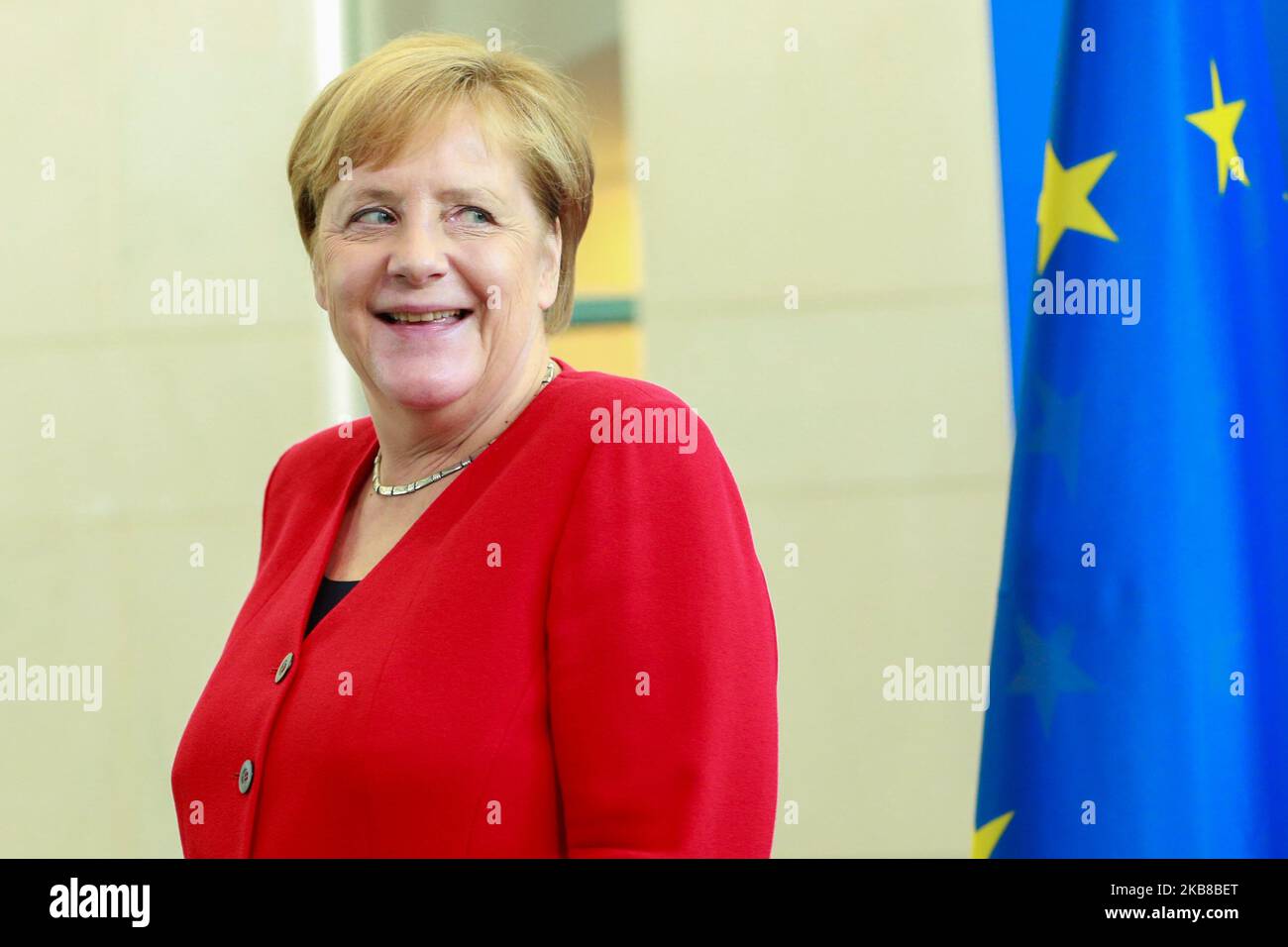 Bundeskanzlerin Angela Merkel reagiert nach einem Gespräch mit Erna Solberg (ungesehen) mit den Medien nach ihrem Treffen im Kanzleramt am 15. Oktober 2019 in Berlin. Im Mittelpunkt des Gesprächs standen aktuelle bilaterale und internationale Fragen sowie die Zusammenarbeit im Bereich der globalen Gesundheitsförderung sowie der Klima- und Entwicklungspolitik. (Foto von Christian Marquardt/NurPhoto) Stockfoto