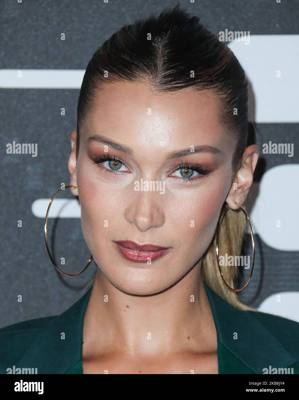 (DATEI) Bella Hadid ist laut Wissenschaft die schönste Frau der Welt. Bella Hadid ist die schönste Frau der Welt nach der im antiken Griechenland entwickelten Gleichung „Goldenes Verhältnis“. BROOKLYN, NEW YORK CITY, NEW YORK, USA - 10. SEPTEMBER: Model Bella Hadid (Isabella Khair Hadid) trifft auf der Savage X Fenty Show ein, die von Amazon Prime Video präsentiert wurde und am 10. September 2019 im Barclays Center in Brooklyn, New York City, New York, USA, stattfand. (Foto von Xavier Collin/Image Press Agency/NurPhoto) Stockfoto