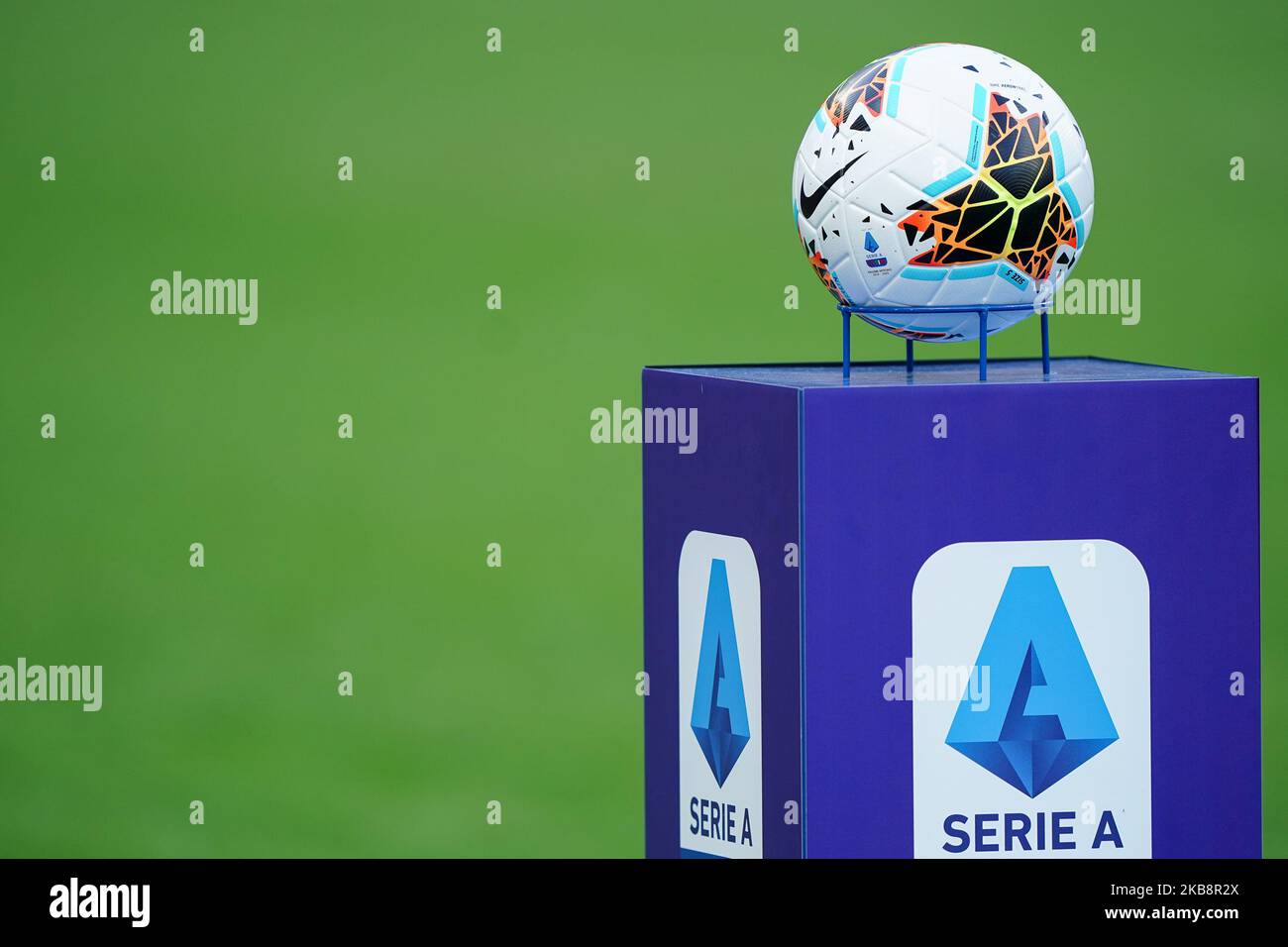 Serie A Offizieller Ball während der Serie Ein Spiel zwischen Latium und Atalanta BC im Stadio Olimpico, Rom, Italien am 19. Oktober 2019. (Foto von Giuseppe Maffia/NurPhoto) Stockfoto