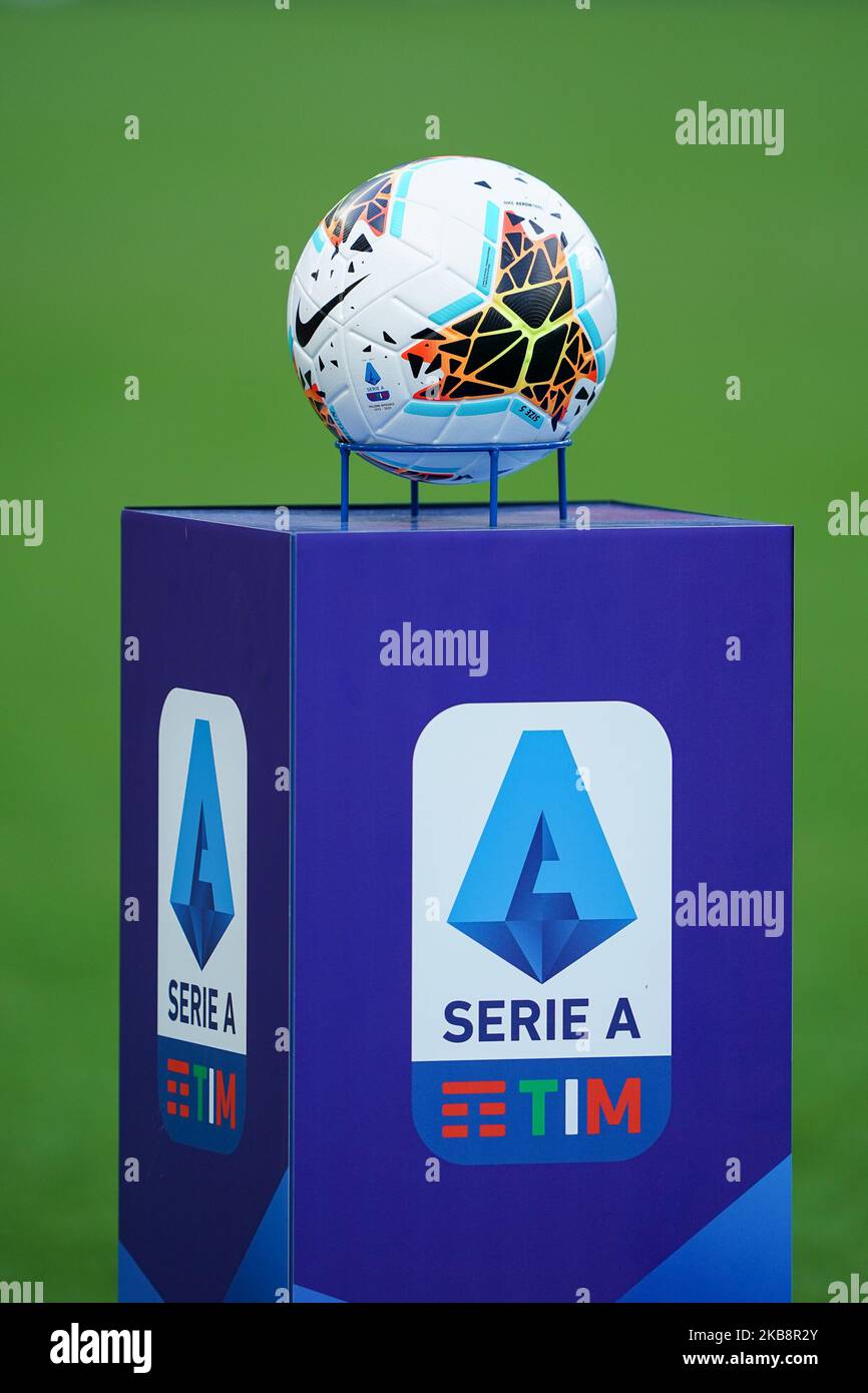 Serie A Offizieller Ball während der Serie Ein Spiel zwischen Latium und Atalanta BC im Stadio Olimpico, Rom, Italien am 19. Oktober 2019. (Foto von Giuseppe Maffia/NurPhoto) Stockfoto