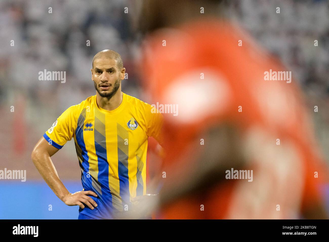 Al Gharafa's Adlène Guedioura beim QNB Stars League Spiel gegen Al Arabi am 20 2019. Oktober im Grand Hamad Stadium in Doha, Katar. (Foto von Simon Holmes/NurPhoto) Stockfoto