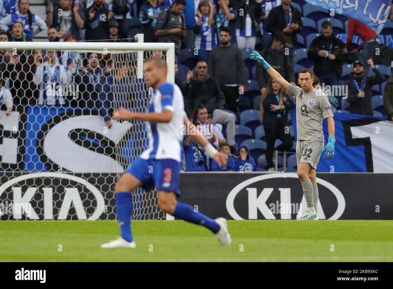 Der argentinische Torhüter von Porto, Agustin Marchesin, reagiert während des UEFA Europa League Group G-Spiels zwischen dem FC Porto und dem Rangers FC am 24. Oktober 2019 im Dragao Stadium in Porto, Portugal. (Foto von Paulo Oliveira / DPI / NurPhoto) Stockfoto