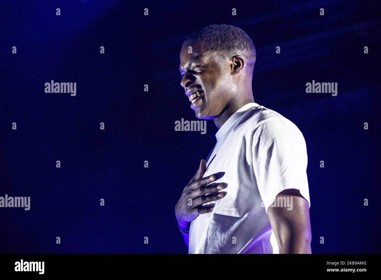 Der kanadische R&B-Sänger und Songwriter Daniel Caesar tritt am 26. Oktober 2019 live bei Fabrique in Mailand, Italien, auf. (Foto von Roberto Finizio/NurPhoto) Stockfoto