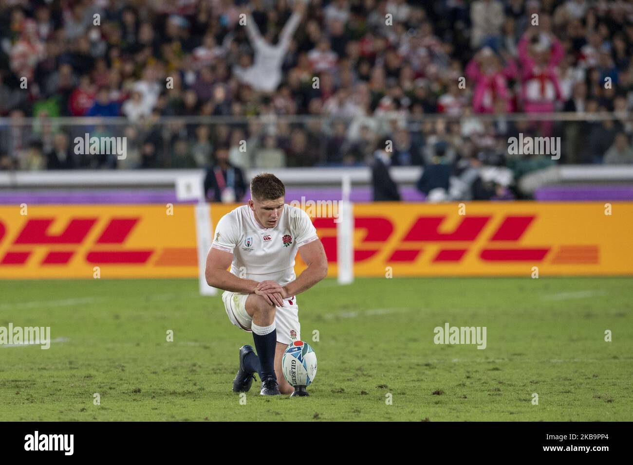 Owen Farrell aus England tritt in der zweiten Hälfte eines Rugby-Weltcup-Finales gegen England am 2. November 2019 in Yokohama, in der Nähe von Tokio, eine Strafe ein. (Foto von Alessandro Di Ciommo/NurPhoto) Stockfoto