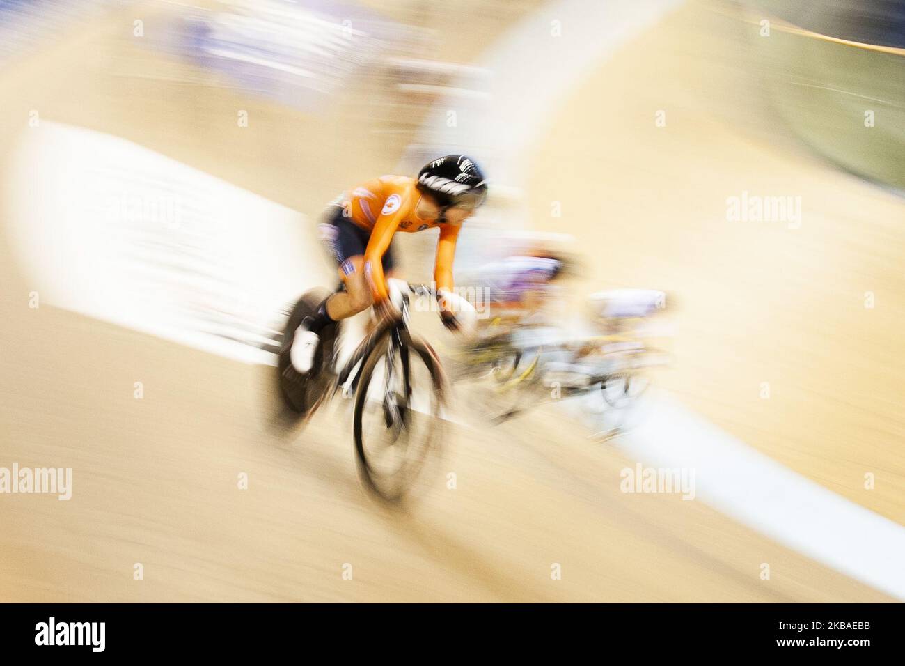 Amy Pieters aus den Niederlanden in Aktion beim Women's Scratch Race im Sir Chris Hoy Velodrome am zweiten Tag der UCI Track Cycling World Cup am 9. November 2019 in Glasgow, Schottland. (Foto von Ewan Bootman/NurPhoto) Stockfoto