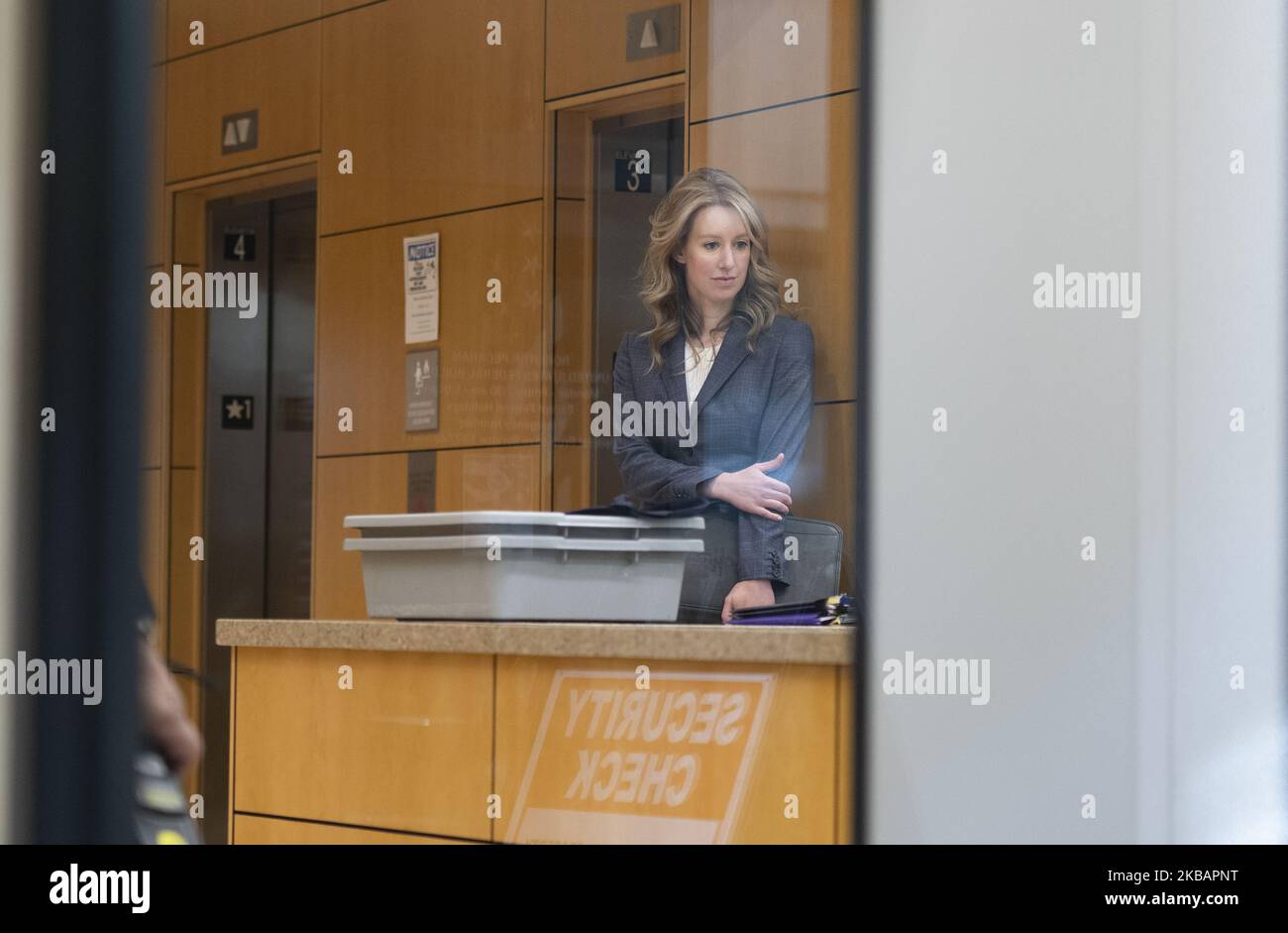 Elizabeth Holmes, Gründerin und ehemalige Geschäftsführerin von Theranos, kommt am Montag, den 4. November 2019, zur Motion Hearing im US-Bezirksgericht im Robert F. Peckham Federal Building in San Jose, Kalifornien, an. (Foto von Yichuan Cao/NurPhoto) Stockfoto