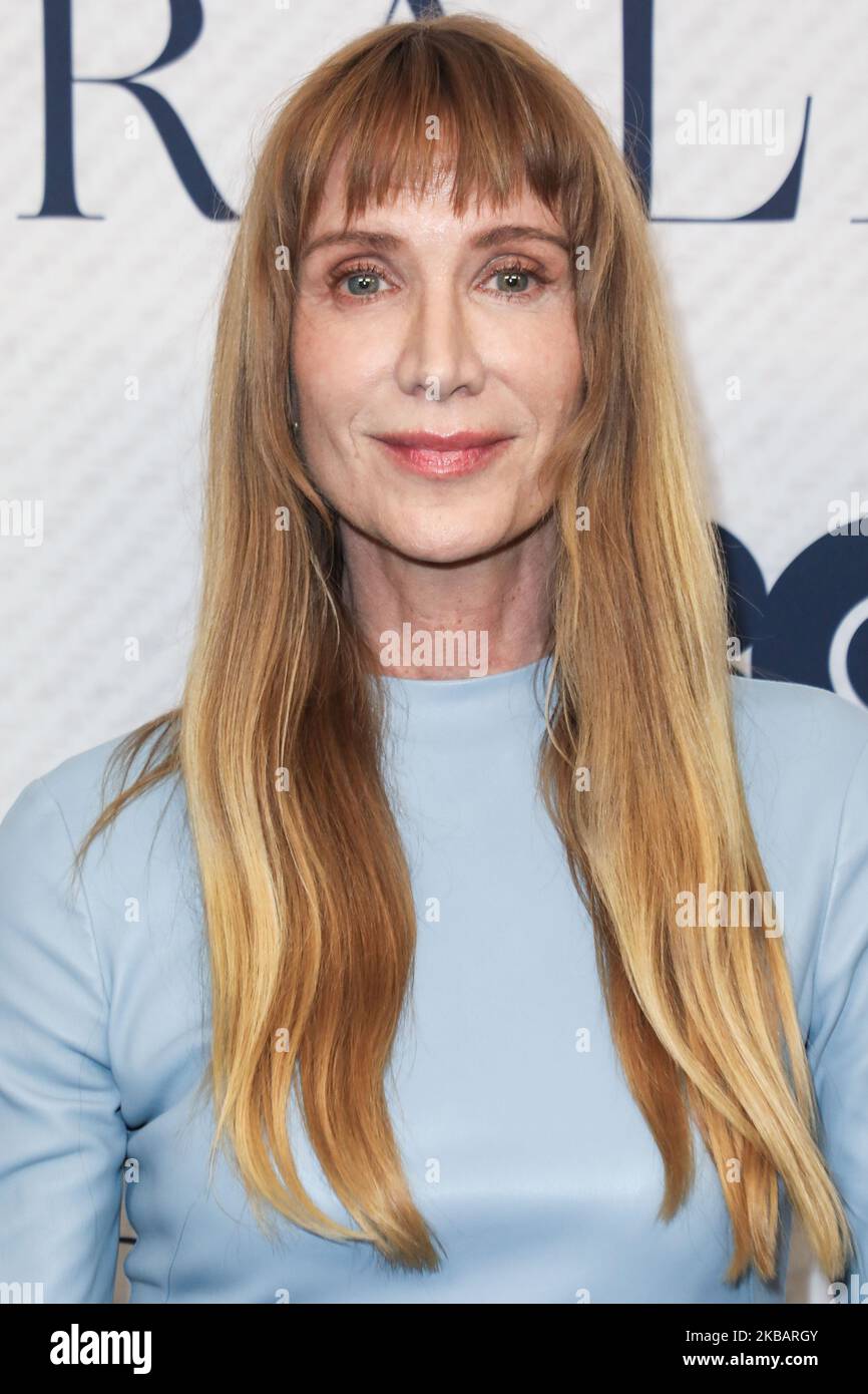 BEVERLY HILLS, LOS ANGELES, KALIFORNIEN, USA - 11. NOVEMBER: Kelly Lynch kommt bei der Los Angeles Premiere von HBO Documentary Films' 'Very Ralph' an, die am 11. November 2019 im Paley Center for Media in Beverly Hills, Los Angeles, Kalifornien, USA, stattfand. (Foto von Image Press Agency/NurPhoto) Stockfoto