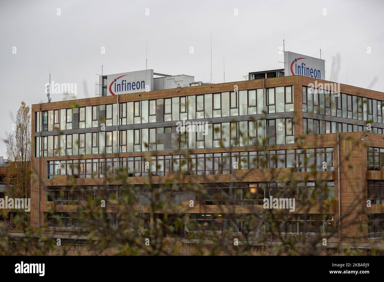 Jahrespressekonferenz der Infineon Technologies AG am 12. November 2019 in Neubiberg bei München. Infineon ist ein Halbleiterhersteller mit rund 40.000 Mitarbeitern. Der Umsatz erreichte 2019 einen neuen Höchststand. (Foto von Alexander Pohl/NurPhoto) Stockfoto