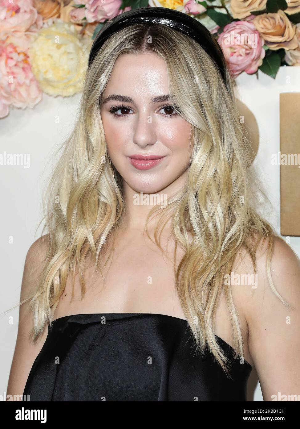 HOLLYWOOD, LOS ANGELES, KALIFORNIEN, USA - 15. NOVEMBER: Chloe Lukasiak kommt zu den jährlichen #REVOLVEawards 3. 2019, die am 15. November 2019 in den Goya Studios in Hollywood, Los Angeles, Kalifornien, USA, abgehalten wurden. (Foto von Xavier Collin/Image Press Agency/NurPhoto) Stockfoto