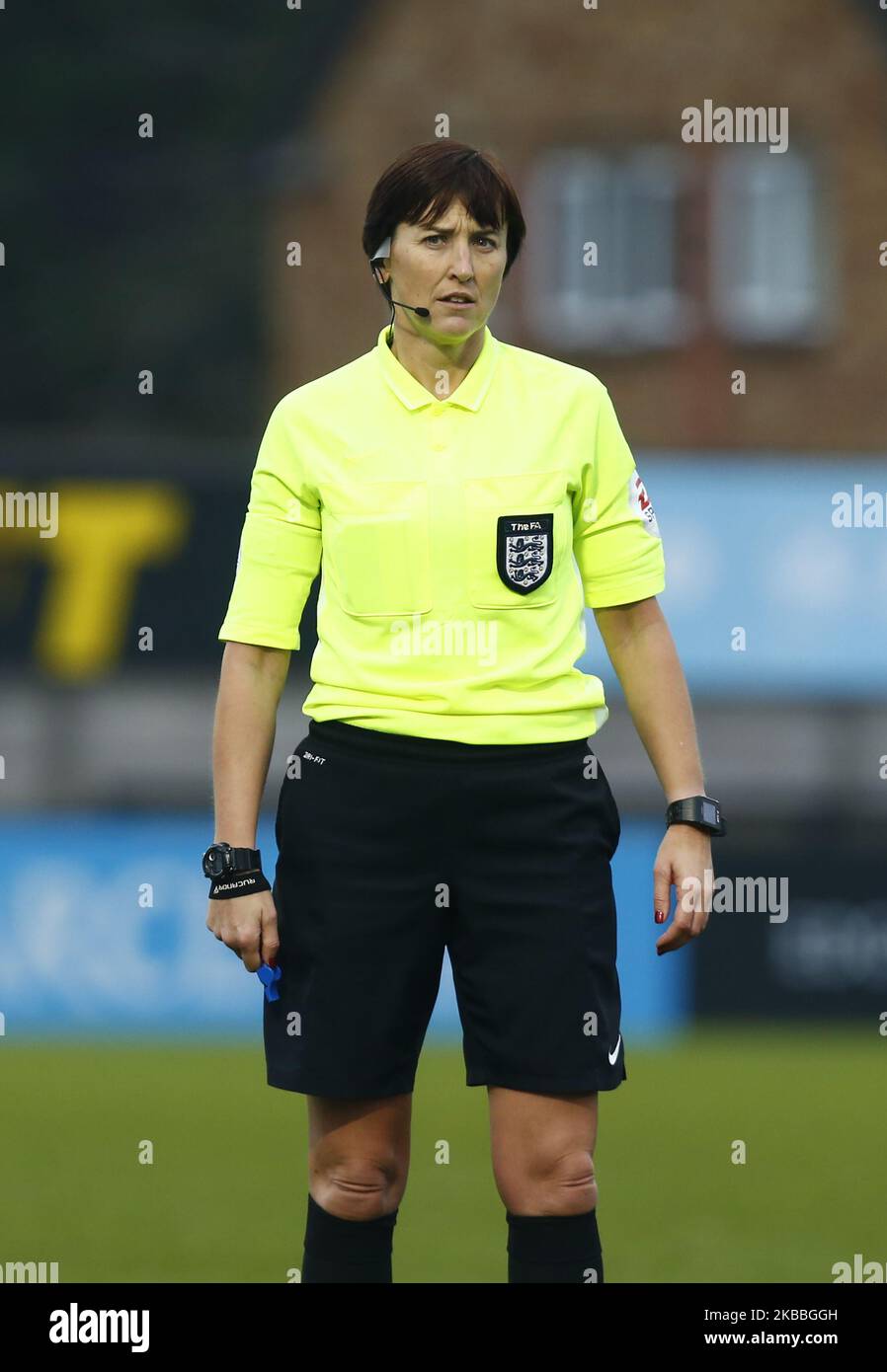 Schiedsrichterin Elizabeth Simms beim Barclays Women's Super League-Spiel zwischen Arsenal Women und Liverpool Women im Meadow Park Stadium am 24. November 2019 in Borehamwood, England (Foto by Action Foto Sport/NurPhoto) Stockfoto