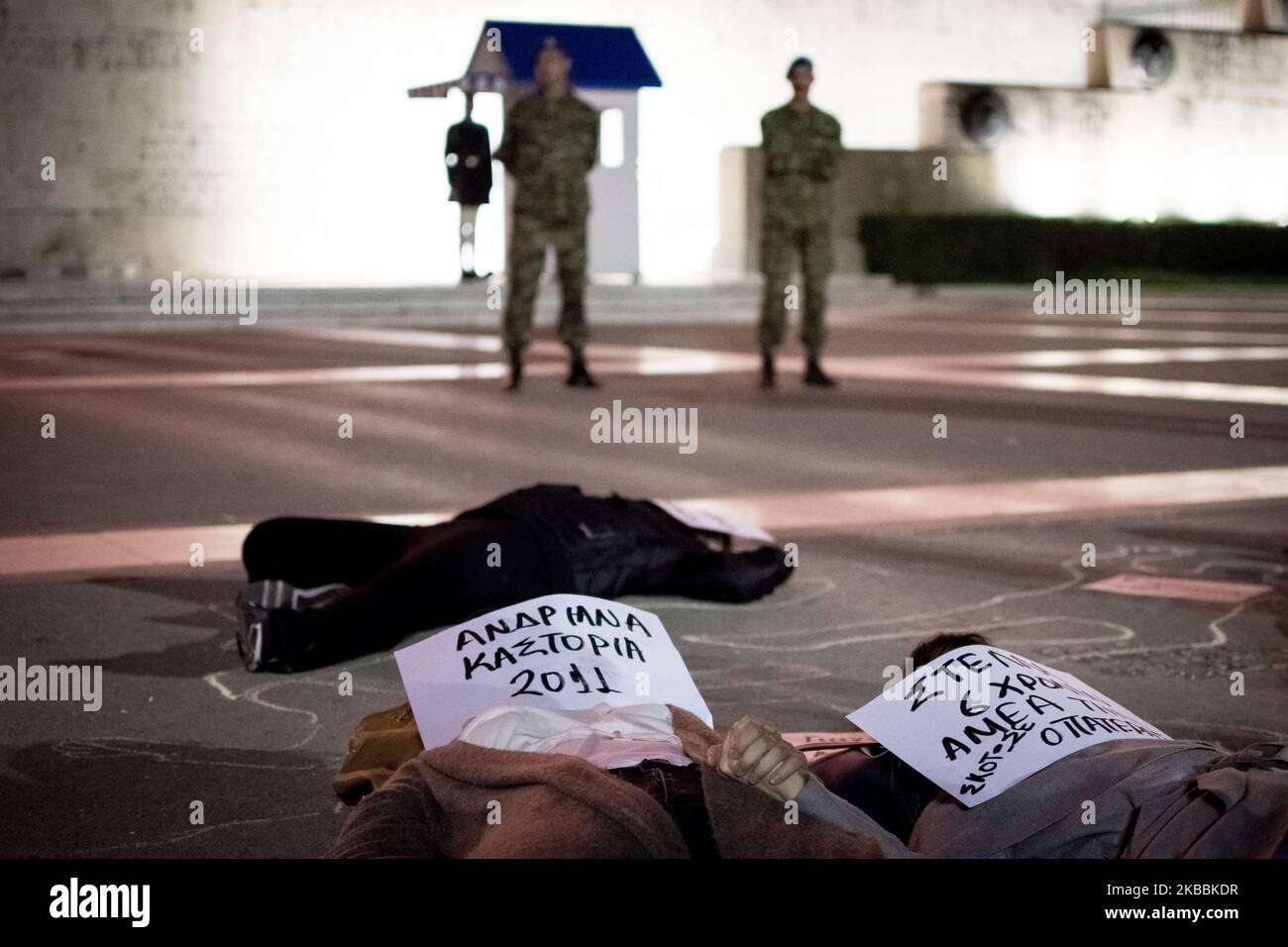 Protest feministischer Organisationen zum Internationalen Tag gegen Gewalt gegen Frauen am 25. November 2019 in Athen, Griechenland. (Foto von Nikolas Kokovlis/NurPhoto) Stockfoto