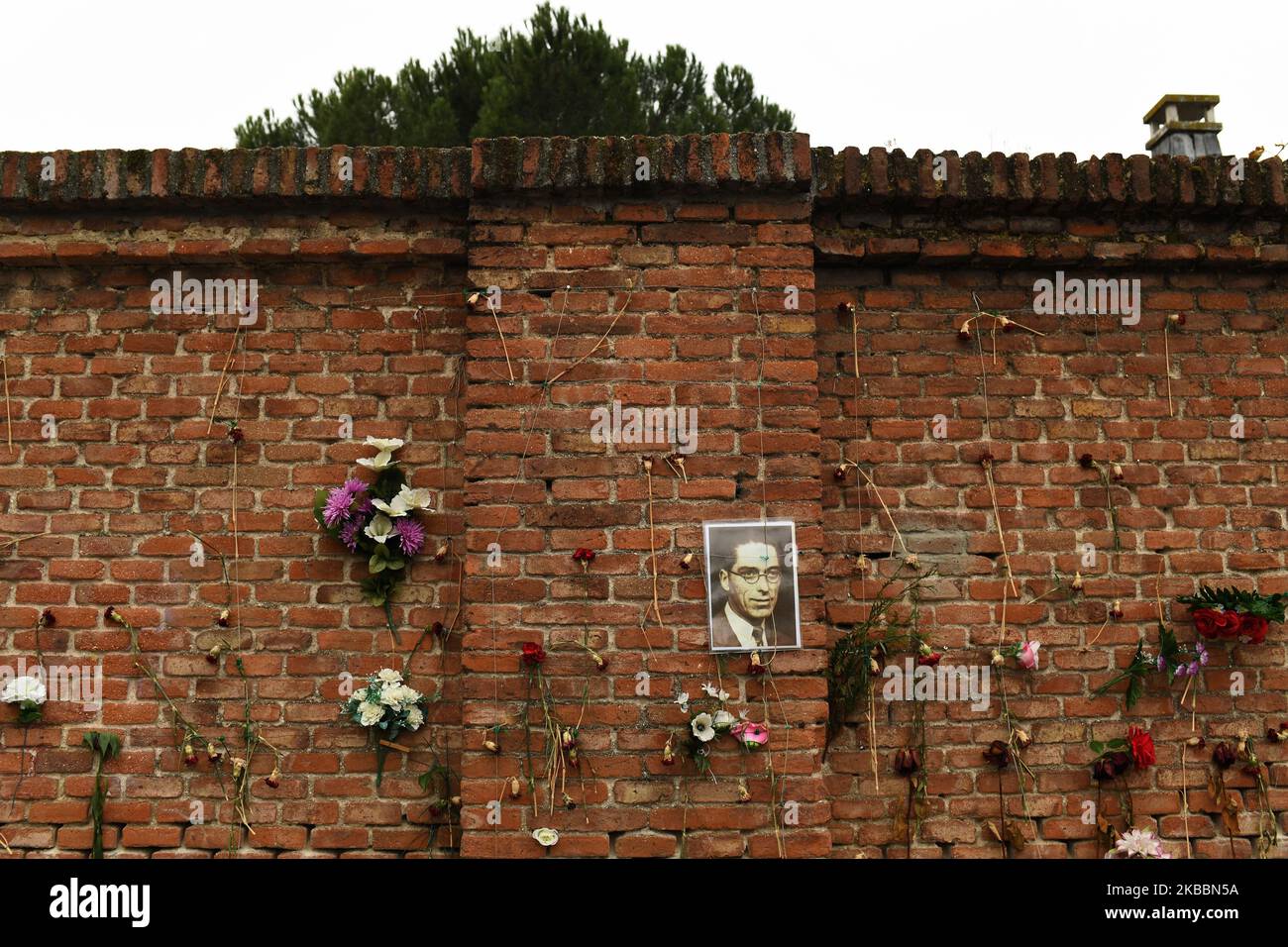 Bilder von Vermissten während der spanischen Diktatur des Francisco Franco-Regimes (1936-1975) auf dem Friedhof von La Almudena in Madrid am 26.. November 2019. (Foto von Juan Carlos Lucas/NurPhoto) Stockfoto