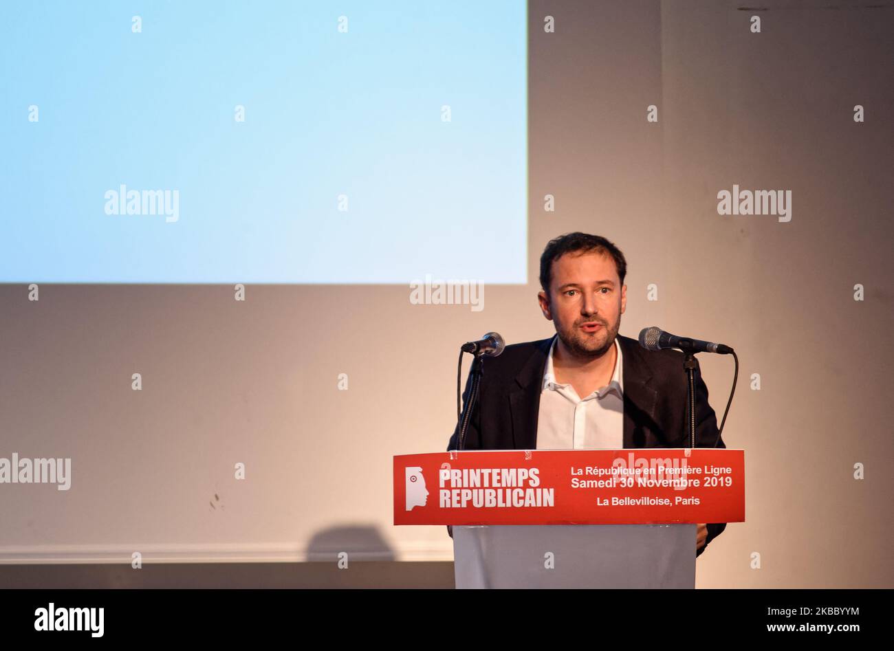 Gründer der neuen politischen Partei - Le Printemps Republicain - Gilles Claveur spricht während des Treffens - 30. November 2019, Paris (Foto: Daniel Pier/NurPhoto) Stockfoto