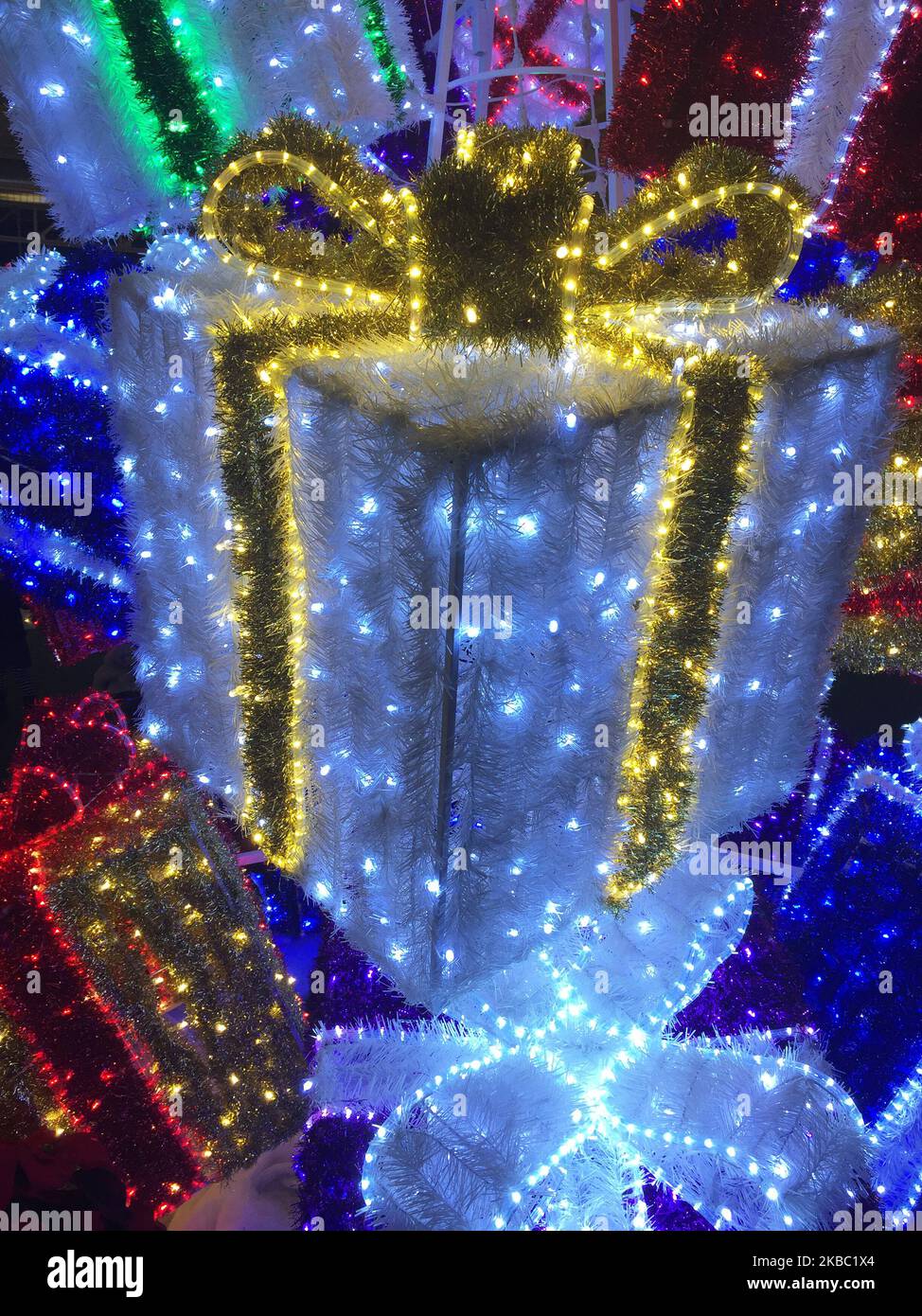 Christmas Glow Festival in Toronto, Ontario, Kanada, am 30. November 2019. Christmas Glow ist Ontarios größtes Weihnachtsfest für Familien, bei dem bis zu 100.000 Besucher unter dem Funkeln von einer halben Million Lichtern lachen und spielen werden. (Foto von Creative Touch Imaging Ltd./NurPhoto) Stockfoto Christmas Glow Festival in Toronto, Ontario, Kanada, am 30. November 2019. Christmas Glow ist Ontarios größtes Weihnachtsfest für Familien, bei dem bis zu 100.000 Besucher unter dem Funkeln von einer halben Million Lichtern lachen und spielen werden. (Foto von Creative Touch Imaging Ltd./NurPhoto) Stockfoto