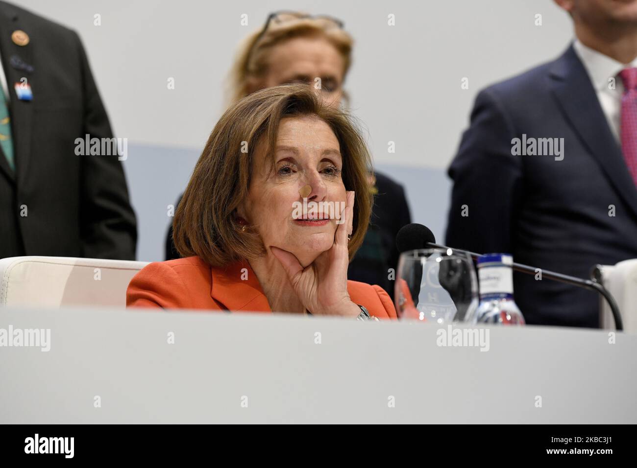 Die Sprecherin des US-Repräsentantenhauses, Nancy Pelosi, hält am Eröffnungstag der UN-Klimakonferenz (COP25) in Madrid am 2.. Dezember 2019 eine Pressekonferenz. (Foto von Juan Carlos Lucas/NurPhoto) Stockfoto
