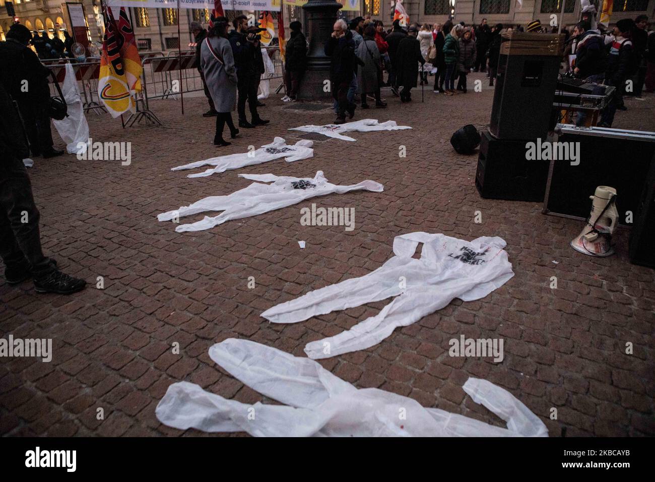 Am 7. Dezember 2019 protestieren Menschen in Mailand gegen den Krieg in Rojava und gegen den türkischen Präsidenten Erdogan. (Foto von Mairo Cinquetti/NurPhoto) Stockfoto