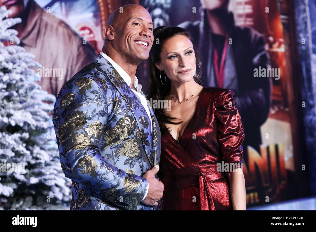 HOLLYWOOD, LOS ANGELES, KALIFORNIEN, USA - 09. DEZEMBER: Der Schauspieler Dwayne Johnson und seine Frau Lauren Hashian kommen zur Weltpremiere von „Jumanji: The Next Level“ von Columbia Picturs, die am 9. Dezember 2019 im TCL Chinese Theatre IMAX in Hollywood, Los Angeles, Kalifornien, USA, stattfand. (Foto von Xavier Collin/Image Press Agency/NurPhoto) Stockfoto