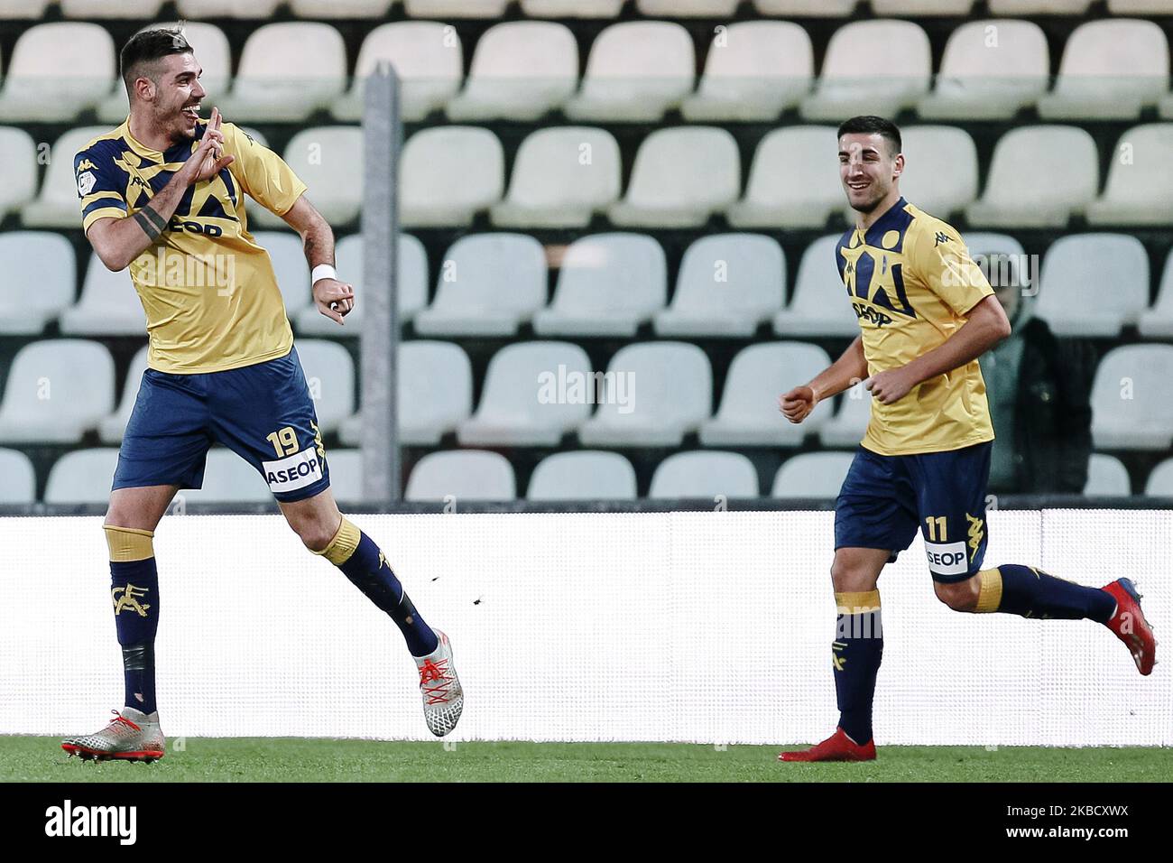 Giovanni Zaro und Alberto Spagnoli beim Spiel Serie C - Girone B zwischen Modena und Ravenna im Stadio Braglia am 14. Dezember 2019 in Modena, Italien. (Foto von Emmanuele Ciancaglini/NurPhoto) Stockfoto