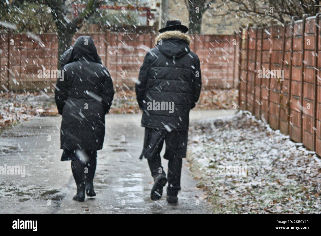 Am 14. Dezember 2019 bedeckte nasser Schnee die Stadt Toronto, Ontario, Kanada. Der Sturm brachte Regen und nassen Schnee über den Großraum Toronto und ließ zwischen 3-5 cm Schnee auf dem Boden liegen. (Foto von Creative Touch Imaging Ltd./NurPhoto) Stockfoto