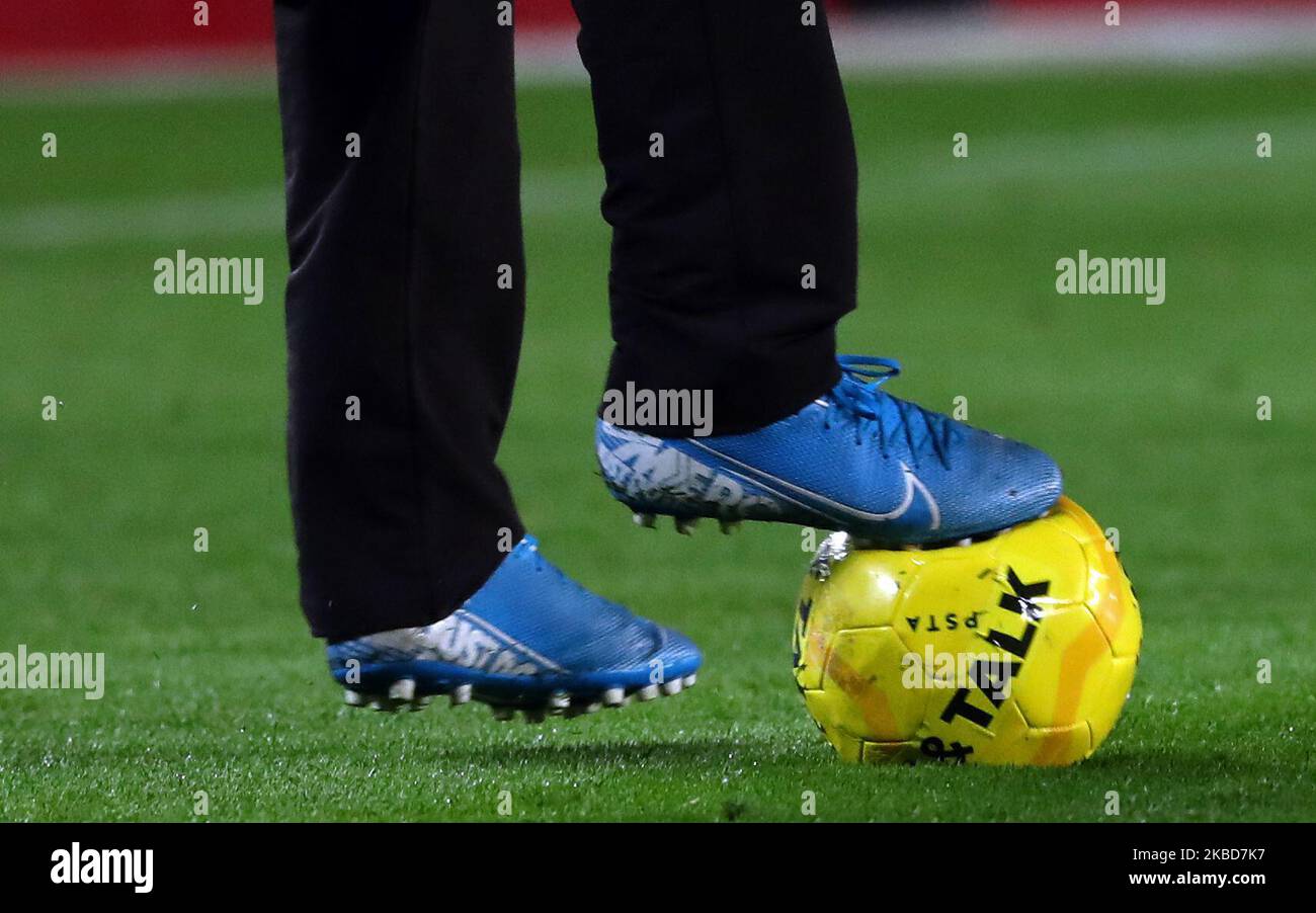 Tsunami Demokratische Proteste während des Spiels zwischen dem FC Barcelona und Real Madrid, die der Woche 10 der Liga Santander entsprechen, spielten am 17.. Dezember 2019 im Camp Nou Stadium in Barcelona, Spanien. -- (Foto von Urbanandsport/NurPhoto) Stockfoto