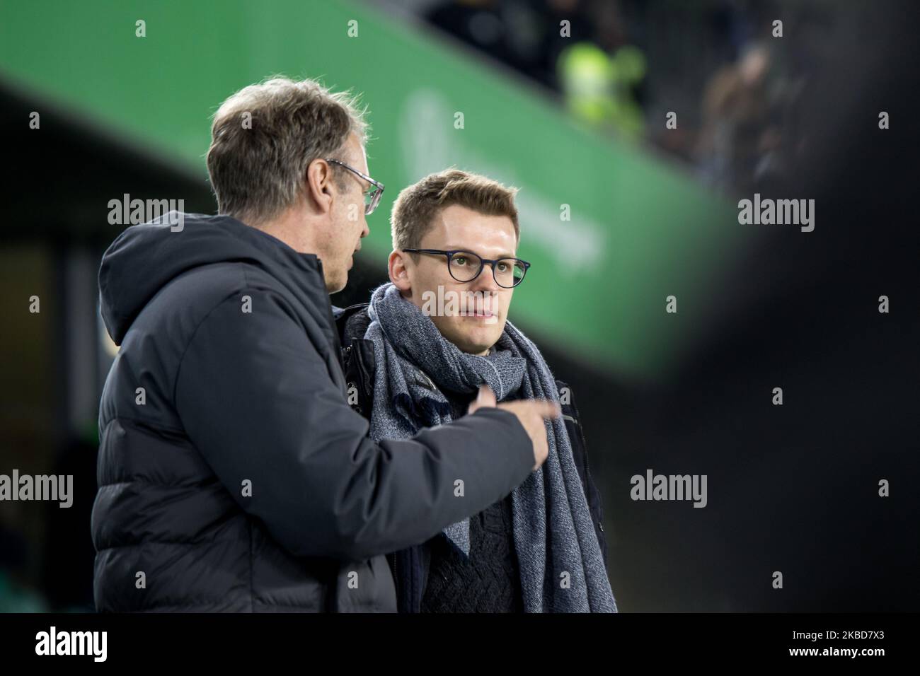 Alexander Nübel, rot, blockierte vor der 1 den regulären Torhüter von Schalke auf der Tribüne. Bundesliga-Spiel zwischen dem VfL Wolfsburg und dem FC Schalke 04 in der Volkswagen Arena am 18. Dezember 2019 in Wolfsburg. (Foto von Peter Niedung/NurPhoto) Stockfoto