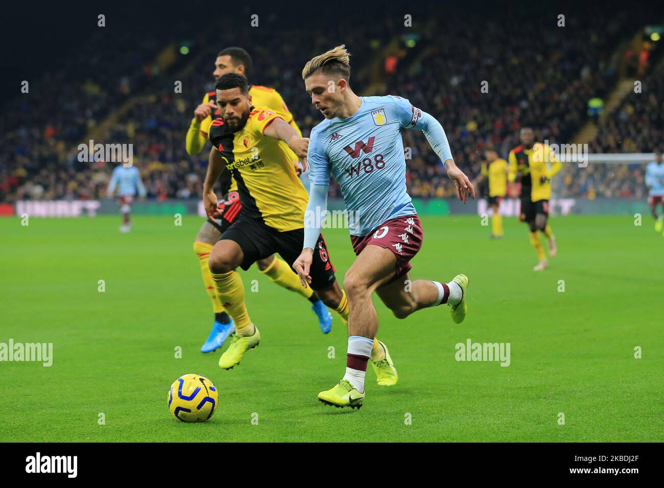 Aston Villas Jack Grealish und Watfords Adrian Mariappa während des Premier League-Spiels zwischen Watford und Aston Villa in der Vicarage Road, Watford am Samstag, den 28.. Dezember 2019. (Foto von Leila Coker/MI News/NurPhoto) Stockfoto