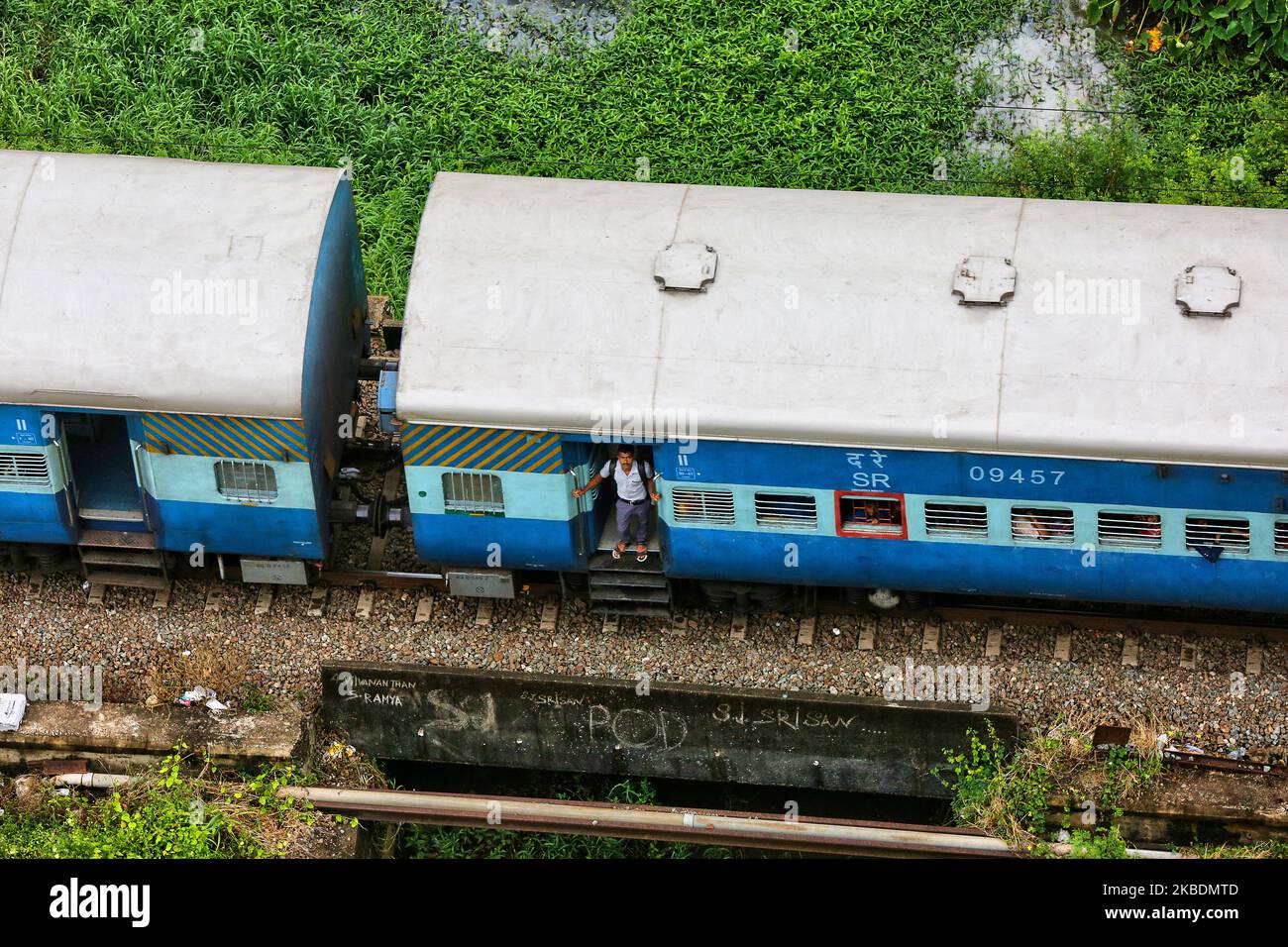 Der Personenzug fährt am 5. Juli 2019 durch die Stadt Thiruvananthapuram (Trivandrum), Kerala, Indien. (Foto von Creative Touch Imaging Ltd./NurPhoto) Stockfoto