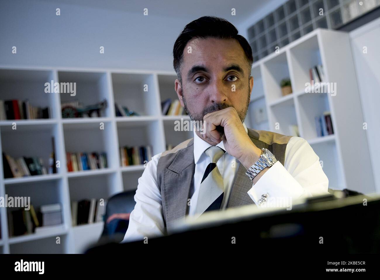 Interview-Fotos mit der in Schottland ansässigen Rechtsanwältin Aamer Anwar, Anwältin der katalanischen Unabhängigkeitsführerin Clara Ponsatí, in Barcelona, Katalonien, Spanien, am 8. Januar, 2020 (Foto von Miquel Llop/NurPhoto) Stockfoto