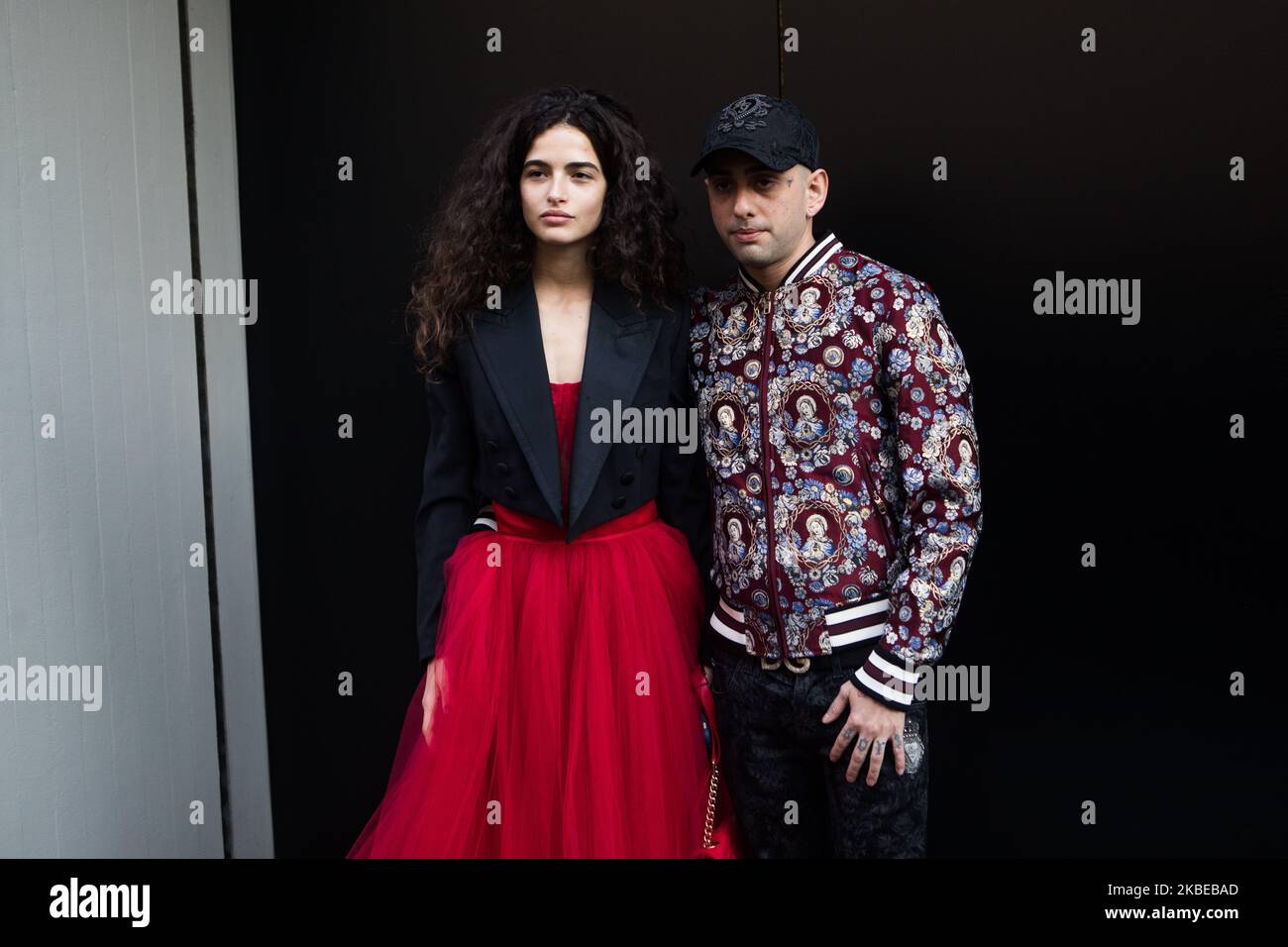 Wayne Santana (R) und Chiara Scelsi (L) kommen anlässlich der Fashion Week 2020 in Mailand, Italien, am 11 2020. Januar zur Dolce e Gabbana Fashion Show (Foto: Mairo Cinquetti/NurPhoto) Stockfoto