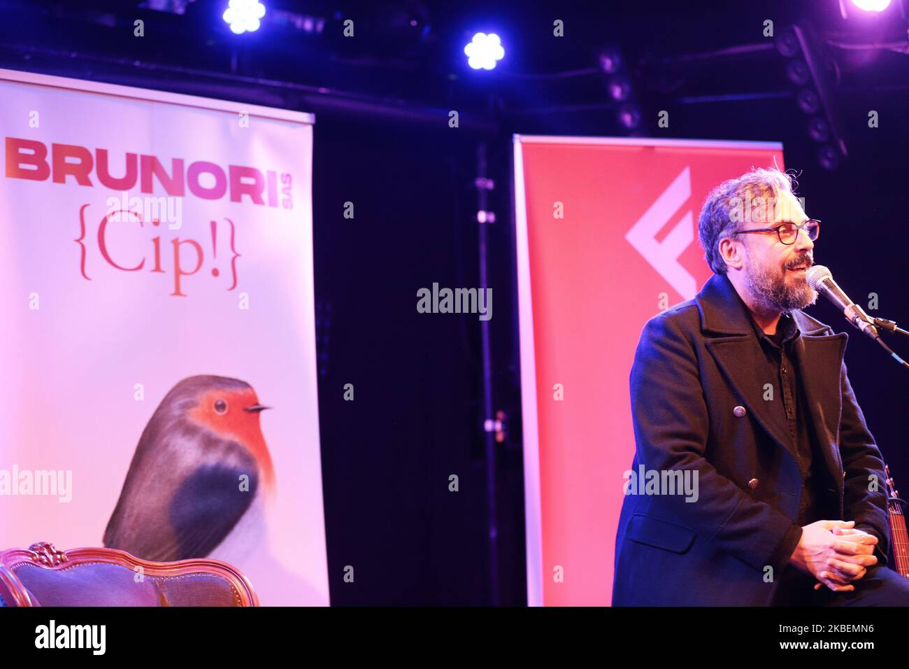 Der italienische singer songwriter brunori sas Fotos und Bildmaterial