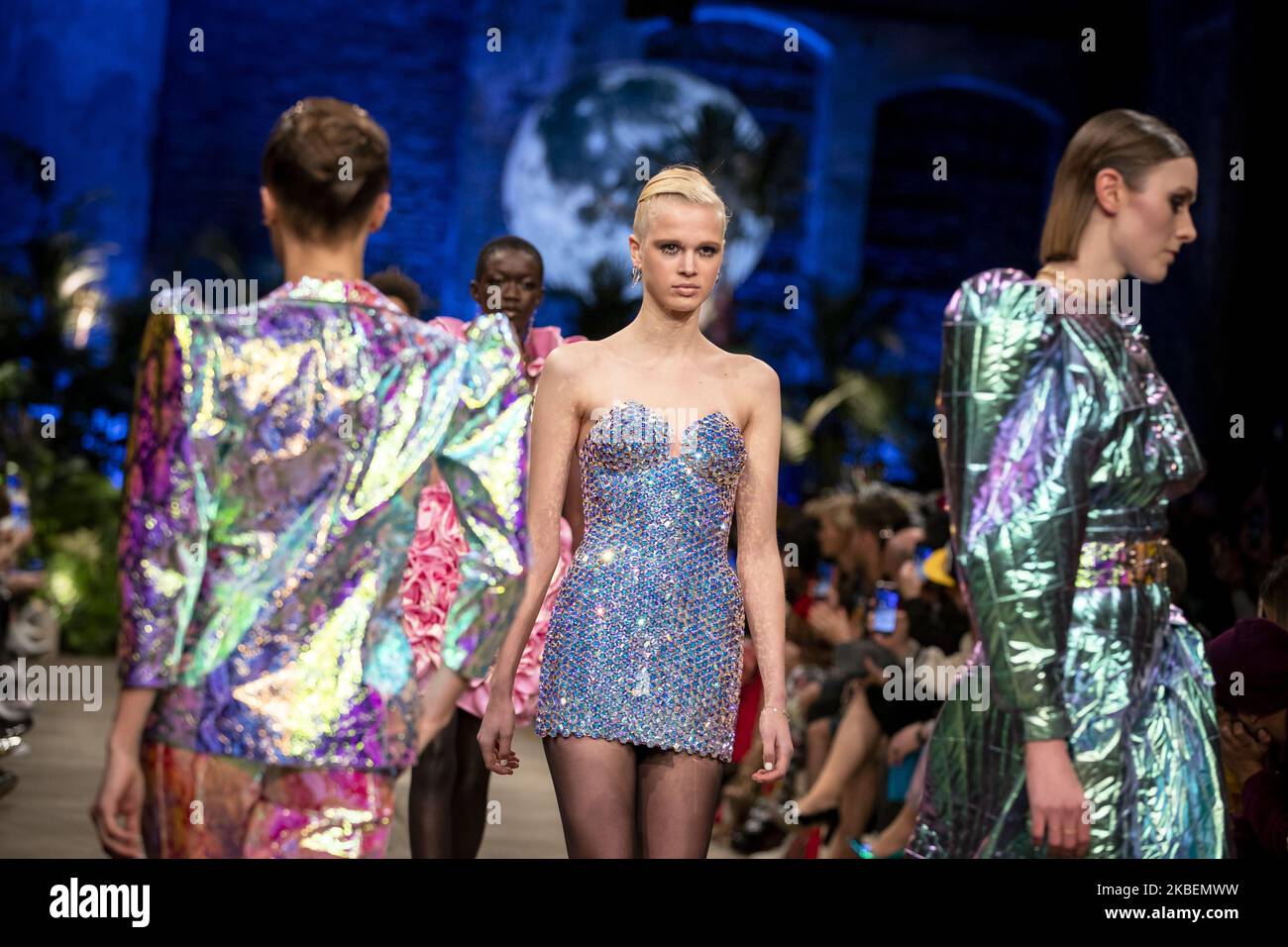 Models laufen auf der Marina Hoermanseder Show während der Berlin Fashion Week Herbst/Winter 2020 am 16. Januar 2020 in Berlin, Deutschland. (Foto von Emmanuele Contini/NurPhoto) Stockfoto