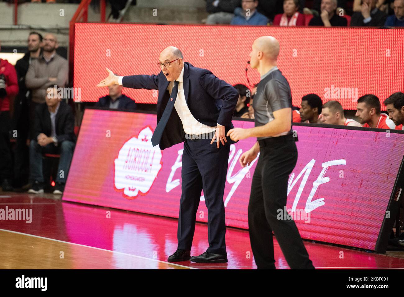 Trainer Attilio CAJA von Openjobmetis in Aktion während der Italien Lega Korb der Serie A , Openjobmetis Varese - Pallacanestro Triest 19. Januar 2020 in Varese Palasport Enerxenia Arena (Foto von Fabio Averna/NurPhoto) Stockfoto