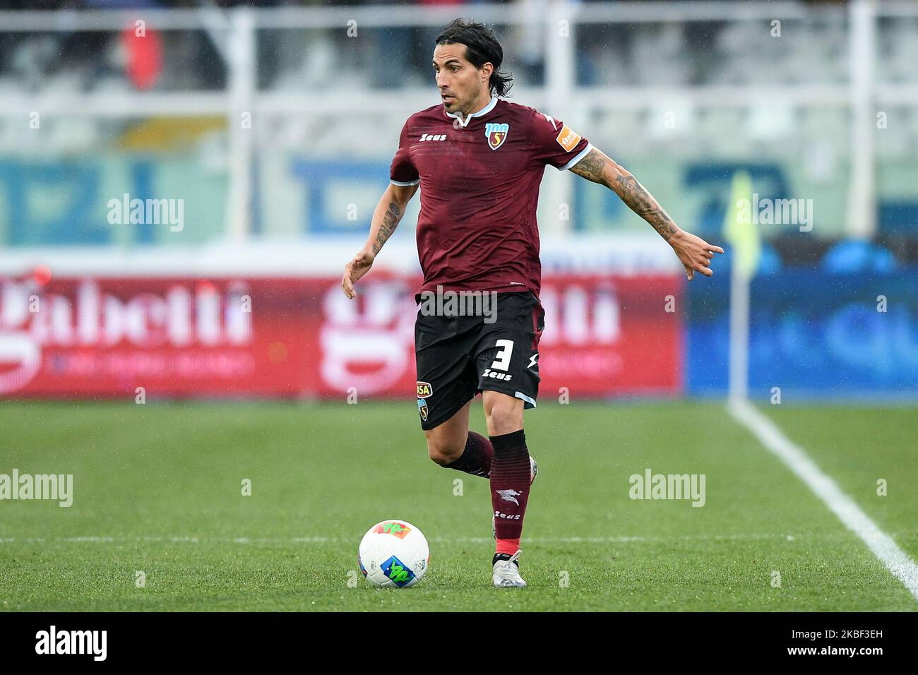 Walter Lopez von der US Salernitana 1919 beim Spiel der Serie B zwischen Delfino Pescara 1936 und US Salernitana 1919 im Stadio Adriatico, Pescara, Italien, am 19. Januar 2020 (Foto: Giuseppe Maffia/NurPhoto) Stockfoto