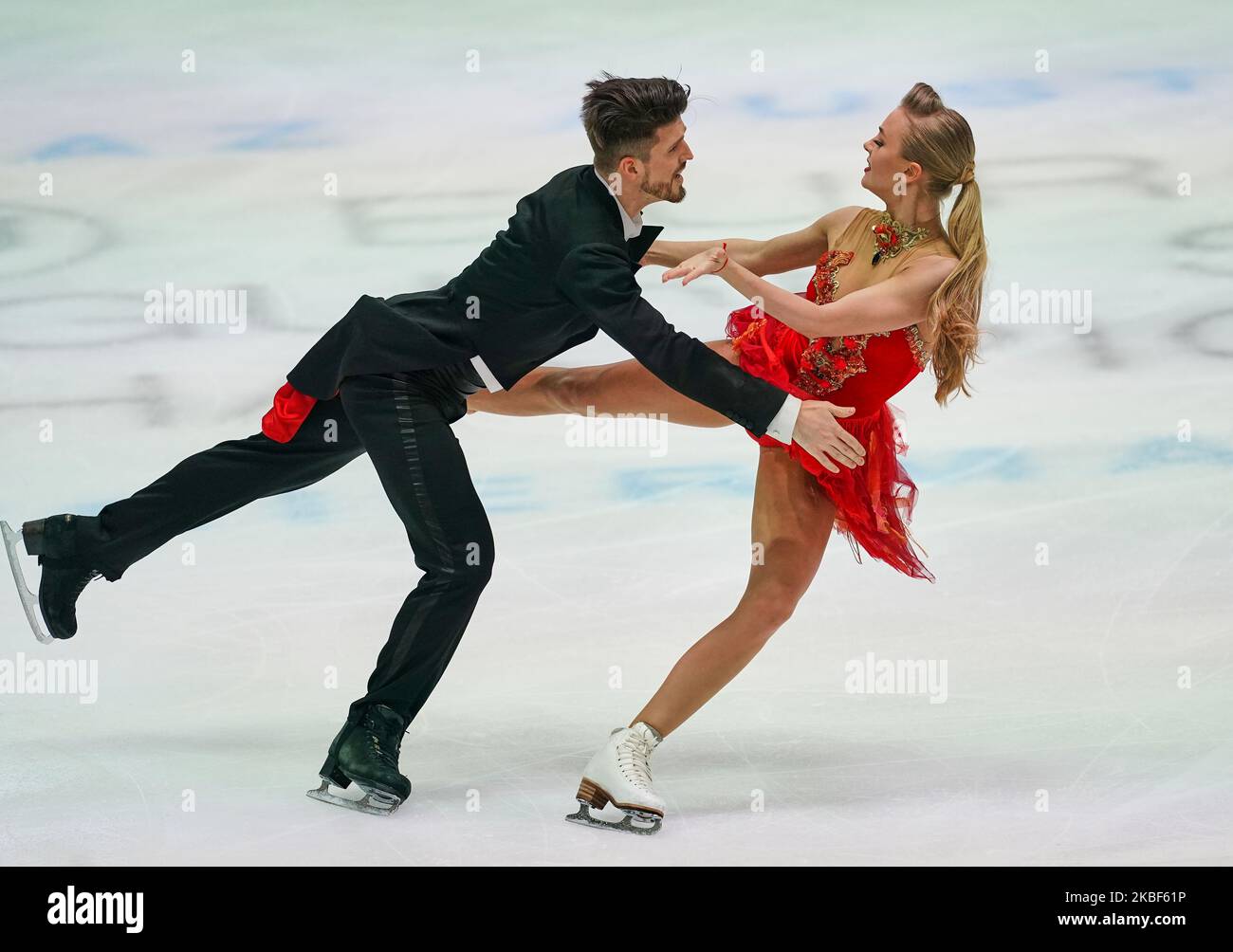 Alexandra Stepanova und Ivan Bukin aus Russland beim Ice Dance bei ISU