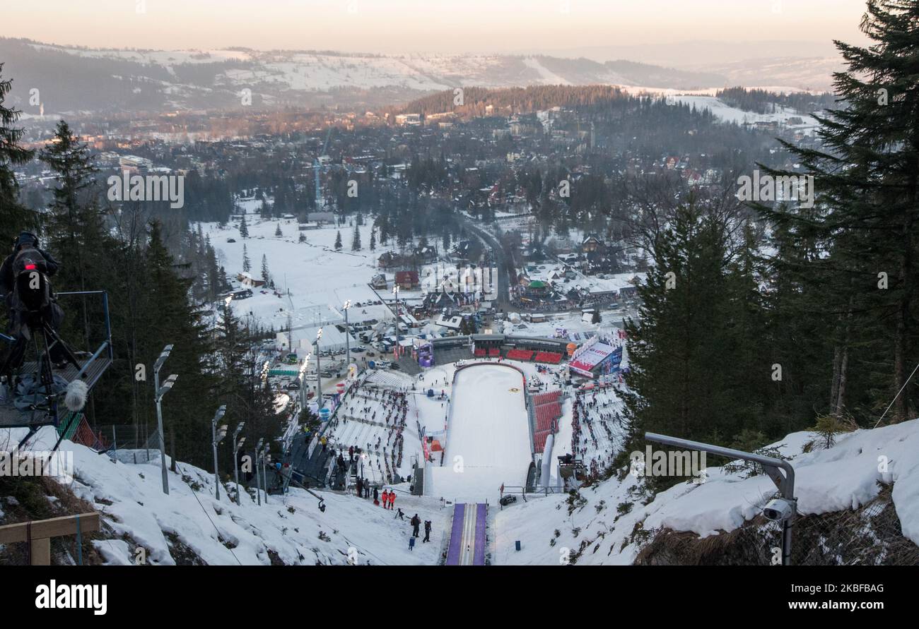 Gesamtansicht beim Teamwettbewerb des FIS Skisprungweltcups in Zakopane am 25. Januar 2020 in Zakopane, Polen. (Foto von Foto Olimpik/NurPhoto) Stockfoto