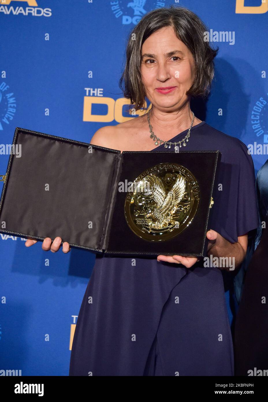 LOS ANGELES, KALIFORNIEN, USA - 25. JANUAR: Amy Schatz stellt sich im Presseraum bei den Annual Directors Guild of America Awards 72. im Ritz-Carlton Hotel in L.A. vor Live am 25. Januar 2020 in Los Angeles, California, USA. (Foto von Image Press Agency/NurPhoto) Stockfoto