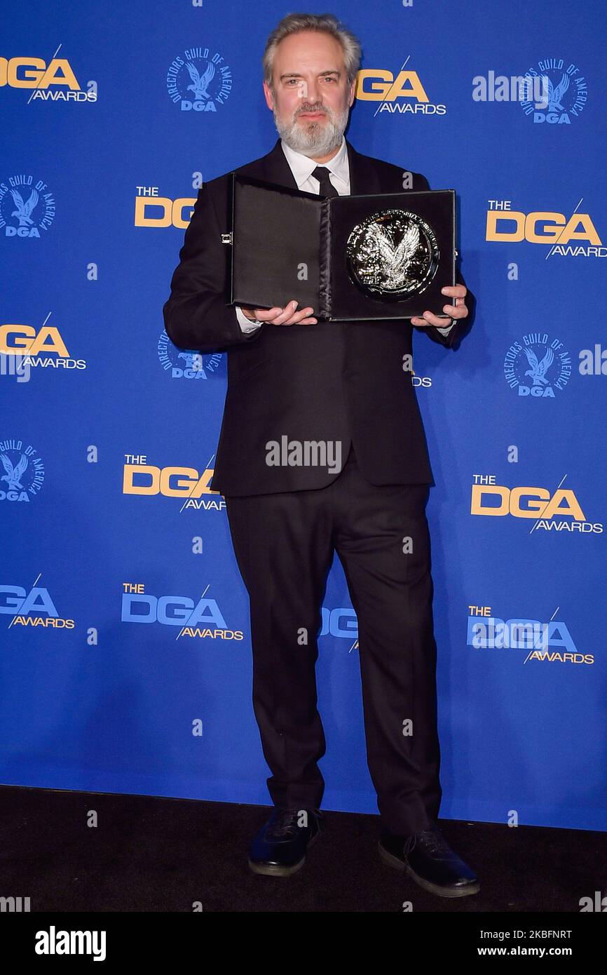 LOS ANGELES, KALIFORNIEN, USA - 25. JANUAR: Sam Mendes posiert im Presseraum bei den Annual Directors Guild of America Awards 72. im Ritz-Carlton Hotel in L.A. Live am 25. Januar 2020 in Los Angeles, California, USA. (Foto von Image Press Agency/NurPhoto) Stockfoto