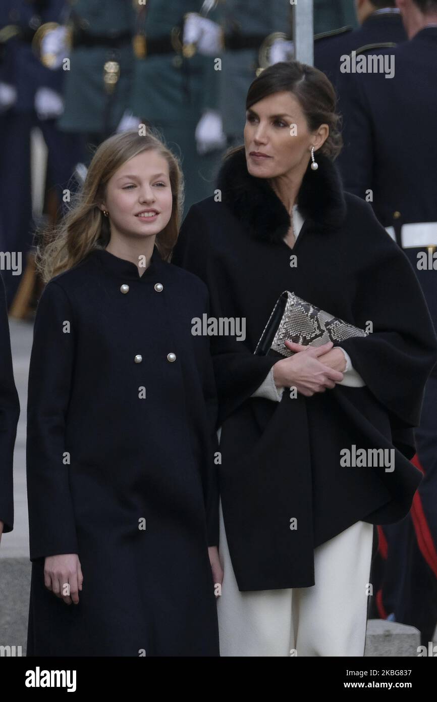 Königin Letizia von Spanien und Prinzessin Leonor von Spanien nehmen an der feierlichen Eröffnung der Legislaturperiode 14. im spanischen Parlament am 03. Februar 2020 in Madrid, Spanien, Teil. (Foto von Oscar Gonzalez/NurPhoto) Stockfoto
