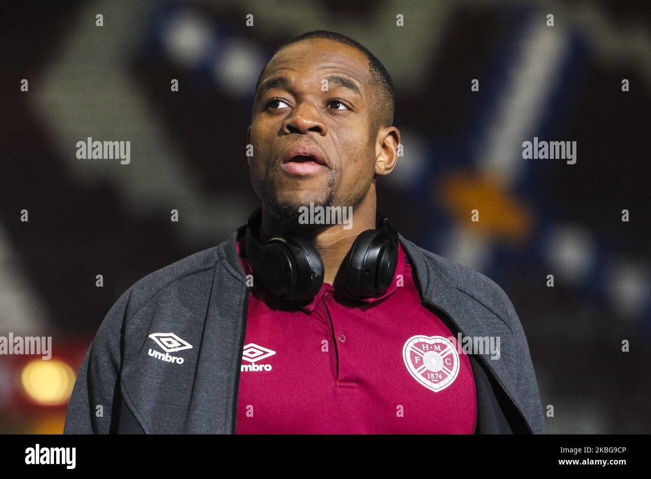 Uche Ikpeazu of Hearts kommt vor dem Spiel der Scottish Premier League zwischen Hearts und Kilmarnock am 05. Februar 2020 im Tynecastle Park in Edinburgh, Schottland, an. (Foto von Ewan Bootman/NurPhoto) Stockfoto