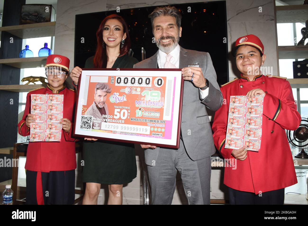 MEXIKO-STADT, MEXIKO - 5. FEBRUAR: Der argentinische Sänger Diego Verdaguer nimmt am 5. Februar an der Vorstellung des Tickets der Ten Lottery No. 257 der National Lottery for Public Assistance anlässlich des 50.. Jahrestages der Flugbahn von Diego Verdaguer im Vintory Club Teil. 2020 in Mexiko-Stadt, Mexiko (Foto von Eyepix/NurPhoto) Stockfoto